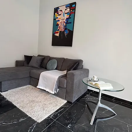 Kyra Maria Apartment *
